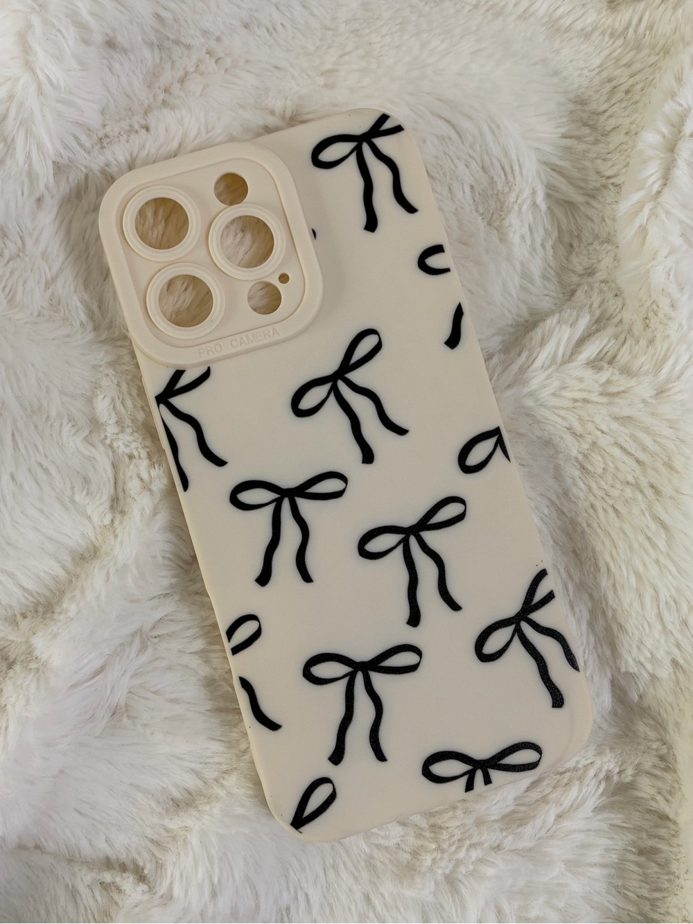 Stylish Cream Bow Pattern Silicone iPhone 16 Pro Max Case